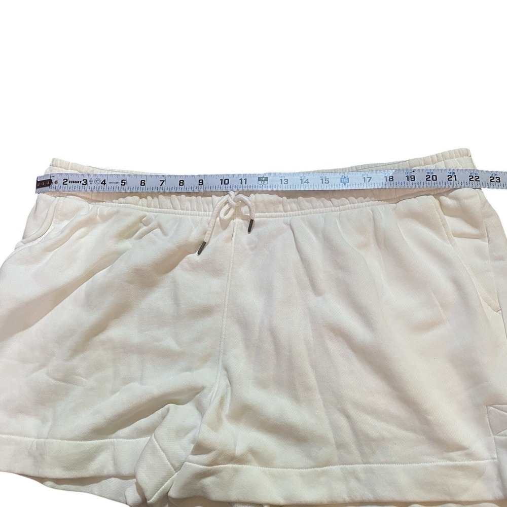 Universal Thread NWT Lounge Thick Warm Up Active White Shorts 2X Women's - Picture 6 of 7